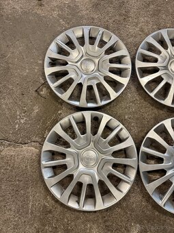 R17 puklice Toyota - 3
