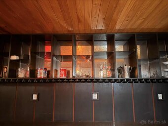 Barovy pult a policky - 3