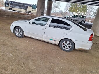 Predám octavia 2 - 3