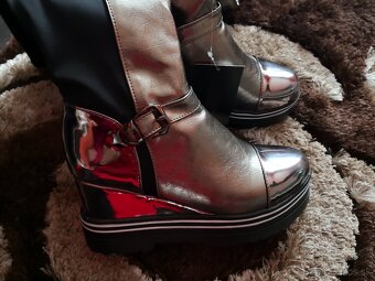 dámske strieborné čižmy - 3