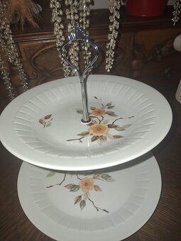 PORCELÁNOVÝ ETAŽÉR - 3