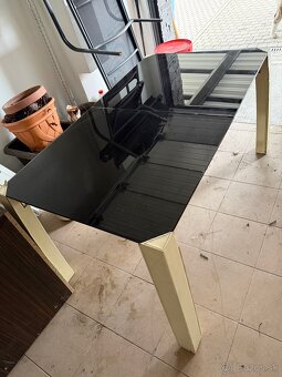 Jedálenský stôl - 3