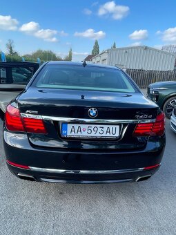 Predám BMW 740d 3.0 Twinturbo 4x4 230 kW v ciernej perle - 3