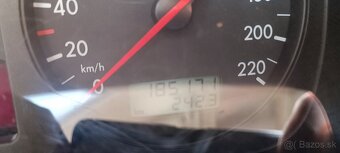 Predám VW Golf 4 - 3