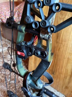 predam kladkovy luk hoyt nitrux - 3