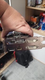 Predam grafiku Gigabyte GV-N770OC-2GD - 3