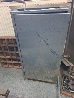 Plechová skrinka - 3