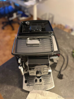 DeLonghi Ecam 13.12X. Black 3.r kavovar TOP stav - 3