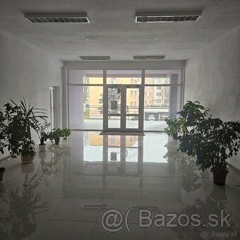 Kancelárske alebo obchodné priestory 70m2,Sečovce - 3