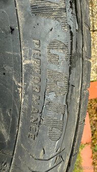 Goodyear efficient grip performance 205/55/16 91H - 3