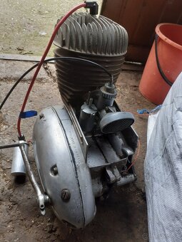 Motor jawa 250 - 3