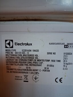 Truhlicová mraznička Elektrolux - 3