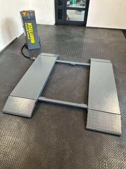 Nožnicový zdvihák | Nový | DPH | 3,5T - 3