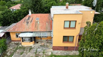 Na predaj 4-izbový poschodový rodinný dom s pekným pozemkom - 3