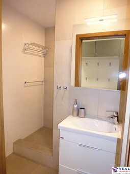 TOP ZREKONŠTRUOVANÝ + ZARIADENÝ 3-izbový byt 71 m2 + loggia, - 3
