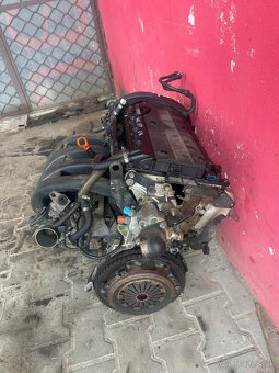 MOTOR 1,8 16V 81KW LFY PEUGEOT 406 306 CITROEN - 3