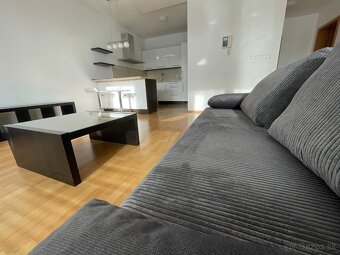 2-izbový, zariadený byt s balkónom v Panoráme - 3