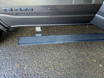 Ram 1500 5,7 HEMI, r. 2021,ODPOČET DPH, EL. PRAHY, PANORAMA - 3