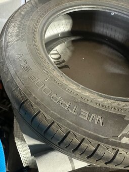215/65r16 - 3
