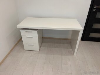 Biely lesklý stôl - 3