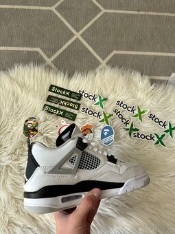 Jordan 4 - 3