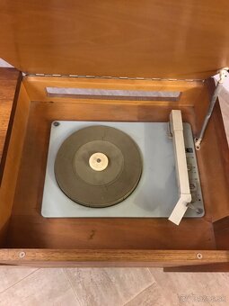 Retro gramoradio Tesla Adagio - 3