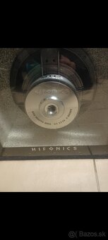 Subwoofer hifonics - 3