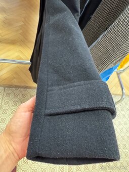 damsky cierny kabat v.36 - 3