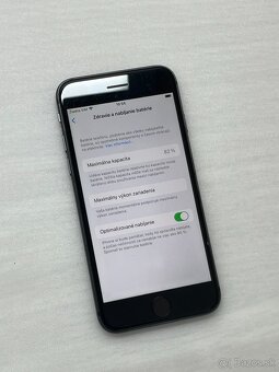 IPHONE 8 • 64GB • Čierna farba - 3