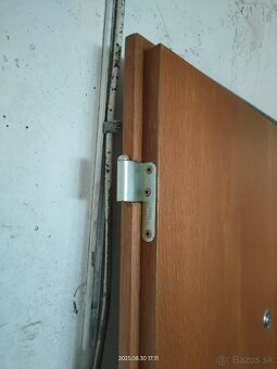 PRAVÉ dvere masív buk vchodové vonkajšie - 3
