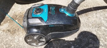 Na predaj používaný vreckový vysávač SENCOR SVC 684TQ SIXTO. - 3