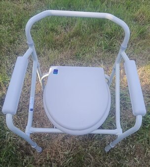  Prenosné WC pre imobilných ľudí ,statické. - 3