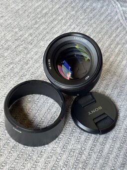 Sony FE 85mm 1.8 - 3
