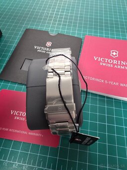 Victorinox mod. 241 602.CB - 3