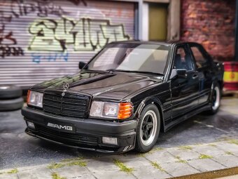 Mercedes 190E [ W201 ] AMG 1:18 Ottomobile - 3