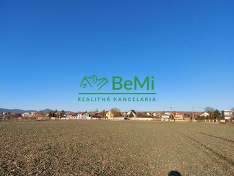 Predaj investičný pozemok- orná pôda,8062m2, Nitra-Janíkovc - 3