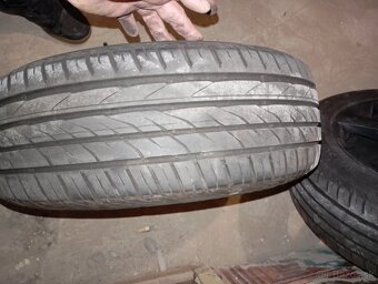 Predám Letné pneu na diskoch 205/55R16 - 3
