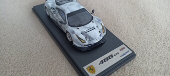 Predám model Ferrari 488 GT3 Camo 1:43 Looksmart/Spark - 3