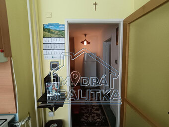 Rezervované - Veľký 2 izbový byt ma Sídlisku I - 3