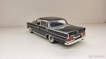 1:18 MERCEDES-BENZ 300 SE - 3