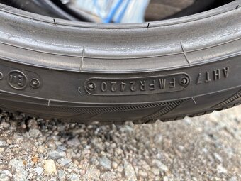 Zimné pneu Falken 225/40 R18 - 3