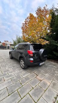 Predám toyota RAV4 4x4 - 3