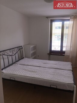 PRENÁJOM 2- izbový byt v centre mesta Martin Jesenského ul. - 3