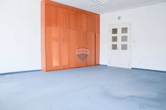 Kancelárske priestory na prenájom | Námestie SNP -Banská Bys - 3