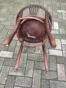 Stolička thonet 2 - 3