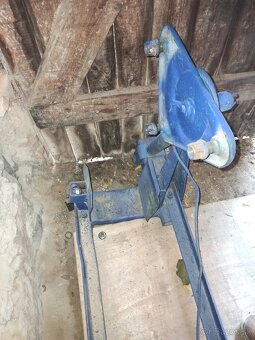 Držák rezervy s bednou V3S - 3