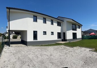 Objekt na bývanie aj podnikanie v Senci - 3