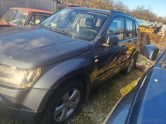 Suzuki Grand Vitara 2 - 3