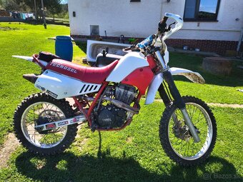 Yamaha TT 350 - 3
