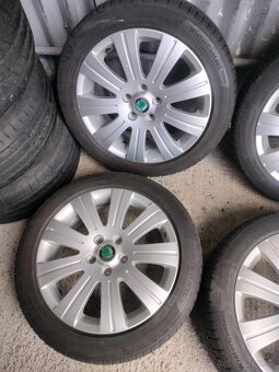 4ks alu disky orig. Škoda 5x112 R17 pneu 205/50 R17 5mm - 3